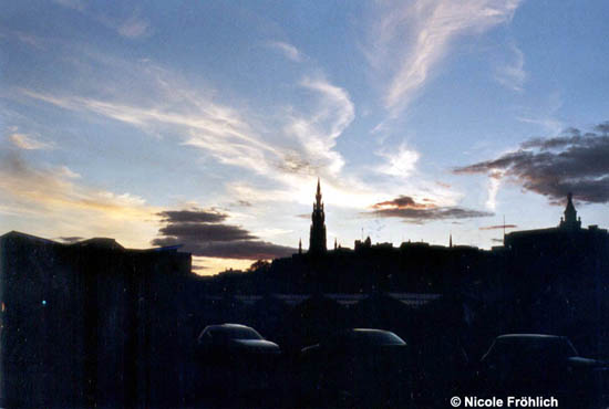 37Edinburgh_skyline